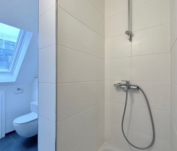 renoviert, modernisiert & bezugsfrei: Helle + gut geschnittene 2-Zi... - Photo 5