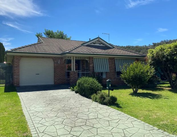 Charming Family Home in the Heart of Norris Park Estate - Photo 1