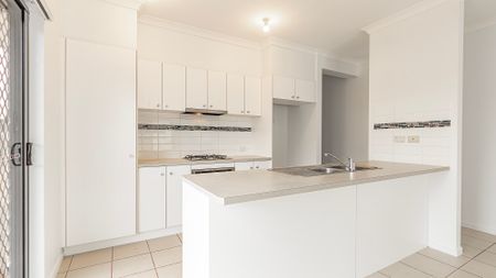 10 Sandon Place, Kelso QLD 4815 - House For Rent | Domain - Photo 5