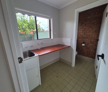 Prime Woodville North Living: Fully Updated 3-Bed Townhouse - Photo 6