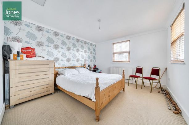 3 bedroom maisonette to rent - Photo 1