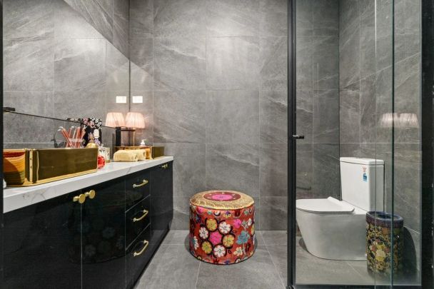 Serenity, Space and Family Comfort in a Leafy Lifestyle Setting - Photo 1