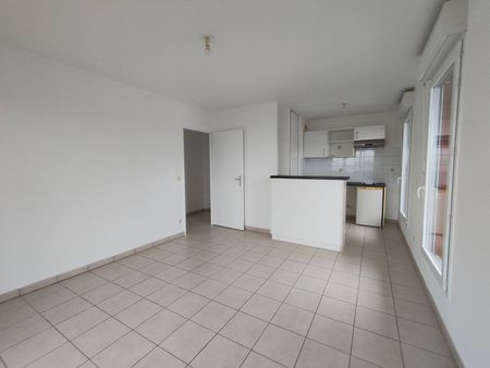 Location Appartement 2 pièces 38m² SAVIGNY LE TEMPLE 77176 - Photo 4