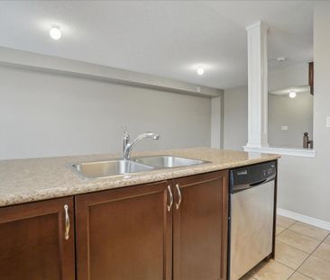 For Lease - 2548 Grand Oak Trail, Oakville, Ontario - Photo 6