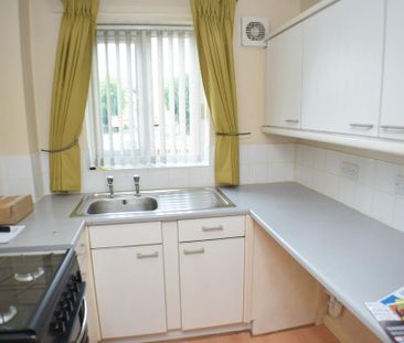 1 bedroom end of terrace house to rent - Photo 2