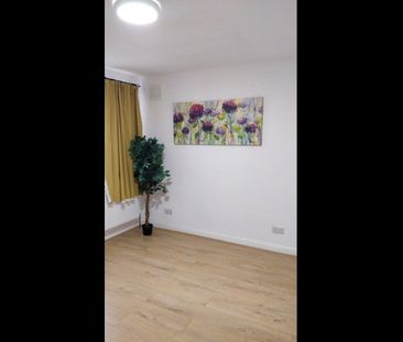 2 Bed Maisonette, Barley Lane, IG3 - Photo 4