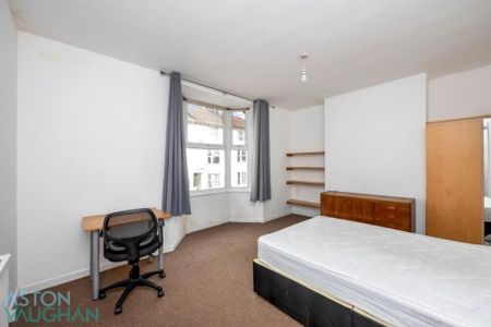 5 bedroom terraced house to rent - Photo 2