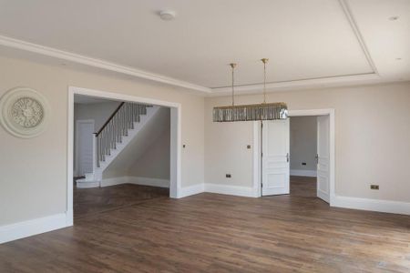 6 bedroom detached house to rent - Photo 2