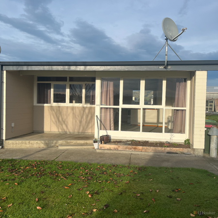 PENSIONER FLATS AVAILABLE - Photo 2