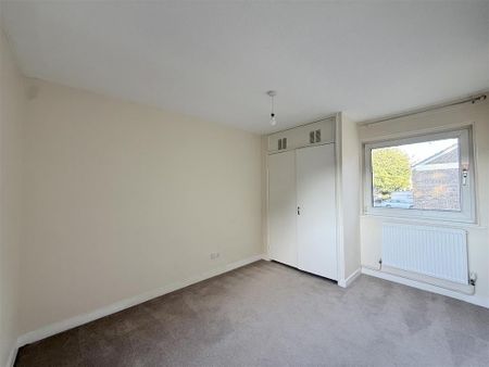 3 bedroom semi-detached house to rent - Photo 3