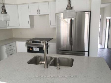 For Lease - 100 Leiterman Drive, Milton, Ontario - Photo 4