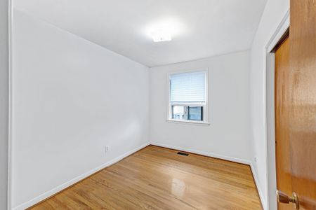 For Lease - 79 Combermere Drive, Toronto, Ontario - Photo 5