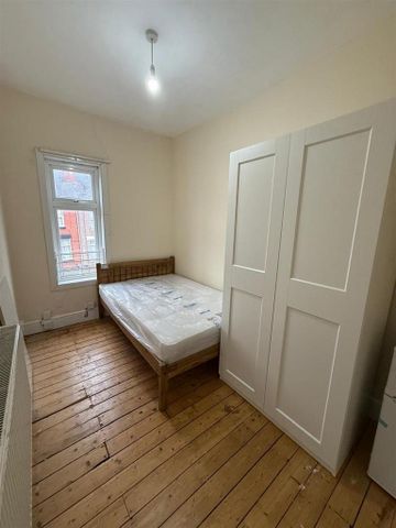 5 bedroom terraced house to rent - Photo 4