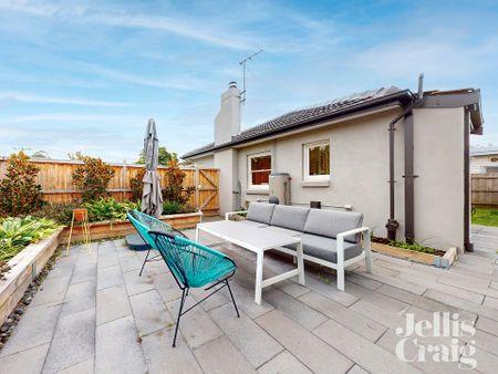 6 Victor Road, Bentleigh East - Photo 4