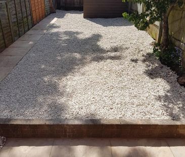 1 bedroom in a house share to rent - Photo 4