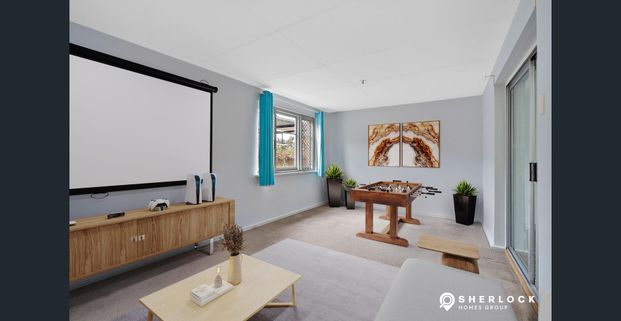 Classic Character Meets Modern Comfort - 4x1 with Studio! - Photo 1