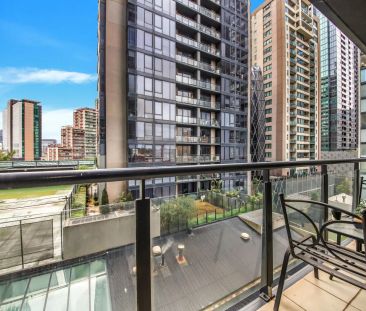 Spacious One Bedroom with Car Park in the Heart of Southbank - Photo 2