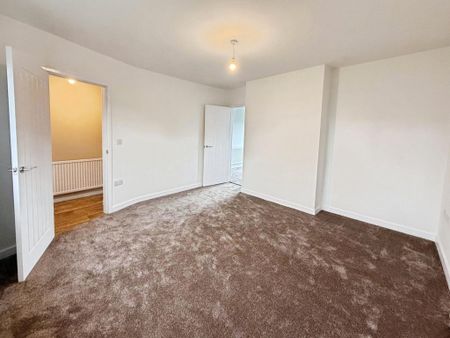 3 bedroom semi-detached house to rent - Photo 2