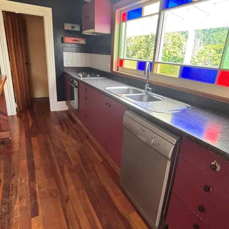 Bring your furry friend - Photo 1