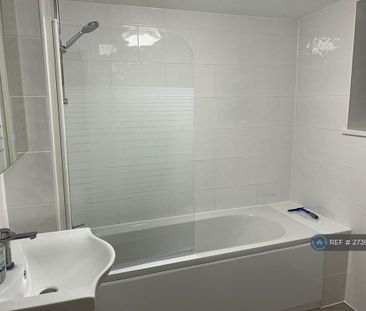 1 bedroom in a house share to rent - Photo 6