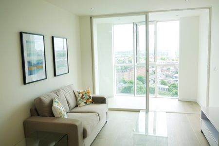 1 Bed Flat, Wandsworth Road, SW8 - Photo 4