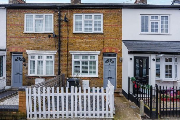 2 bedroom terraced house to rent - Photo 1