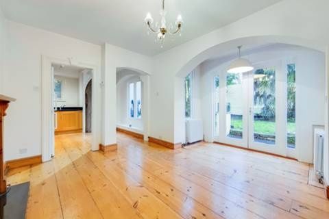 2 Bed Semi-Detached House, Mortlake Road, TW9 - Photo 1