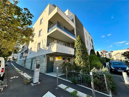 Appartement - 4 pièces - Jaude/Banque de France - Photo 2