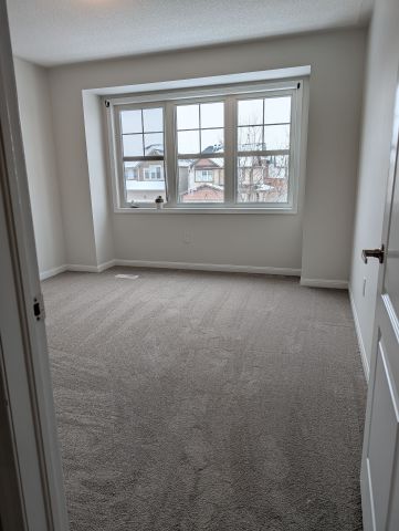 For Lease - 1059 Savoline Boulevard Unit# UPPER LEVEL, Milton, Ontario - Photo 3