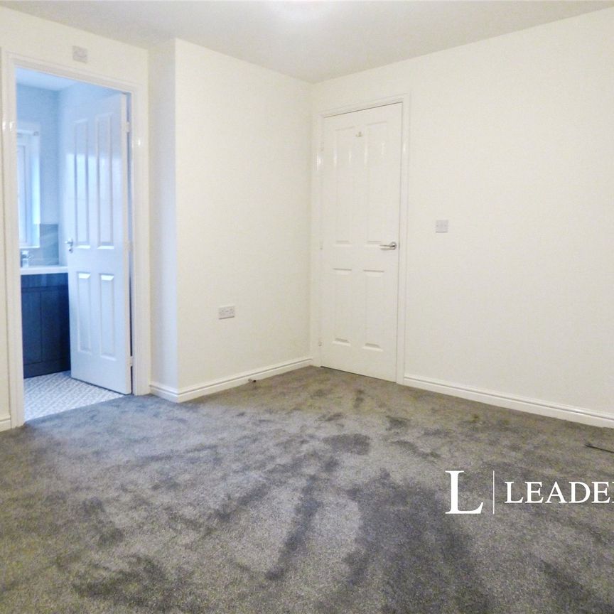 3 bedroom house to rent Faulkner Gardens, Wick, Littlehampton, BN17 - Photo 1