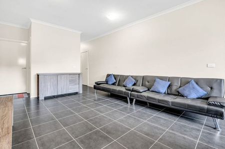 Charming Craigieburn Home Awaits You - Photo 3