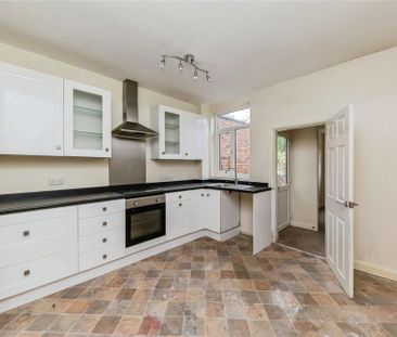 2 bedroom terraced house to rent - Photo 3