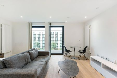 Royal Crest Avenue, London, E16 flat to rent - Photo 4