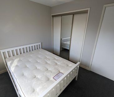 2 bedroom semi-detached house to rent - Photo 5