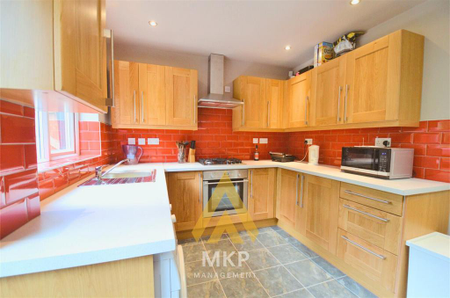 5 bedroom terraced house to rent - Photo 3