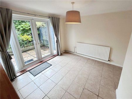 3 bedroom terraced house to rent - Photo 2