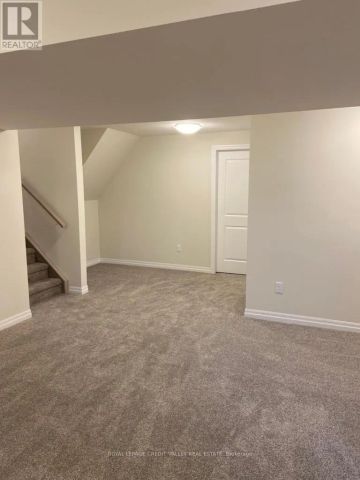 66 LIVINGSTON DRIVE - Photo 4