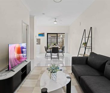 Fully furnished Townhouse $790/W - Photo 1