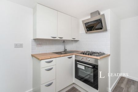 1 bedroom flat to rent - Photo 2