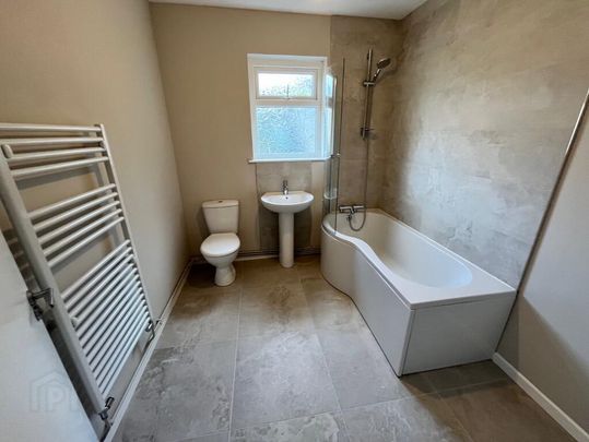 11a Dunluce Street, Larne, BT40 1JG - Photo 1