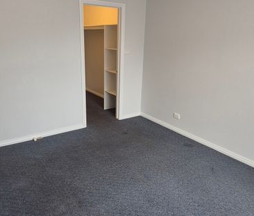 2/14 View St, St Albans, VIC 3021 - Photo 1