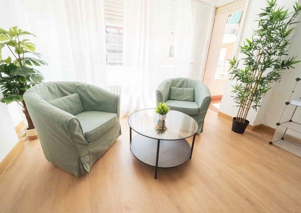 Calle de la Reina Mercedes, Madrid, Community of Madrid 28020