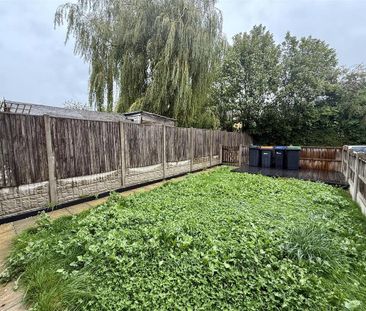 2 bedroom semi-detached house to rent - Photo 6
