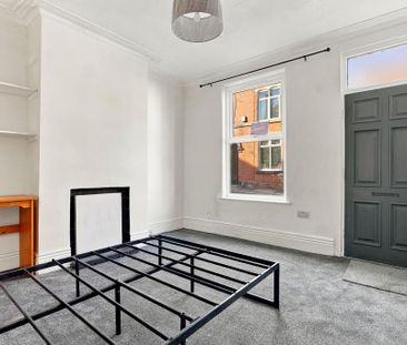 3 bedroom terraced house to rent - Photo 3