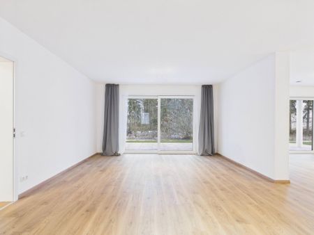 Familienidylle vor den Toren Münchens: Neuwertige Haushälfte mit viel Platz und großem Garten - Foto 4