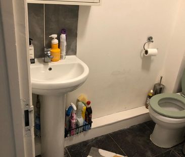 Studio Flat, Roberts St, CR0 - Photo 4