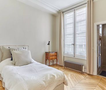 Location appartement, Paris 7ème (75007), 5 pièces, 119.7 m², ref 84513130 - Photo 2