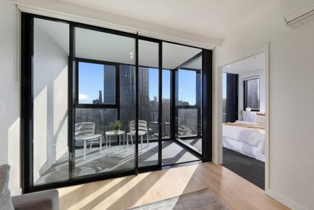 Immaculate Two Bedroom Apartment with Amazing Views - Photo 5