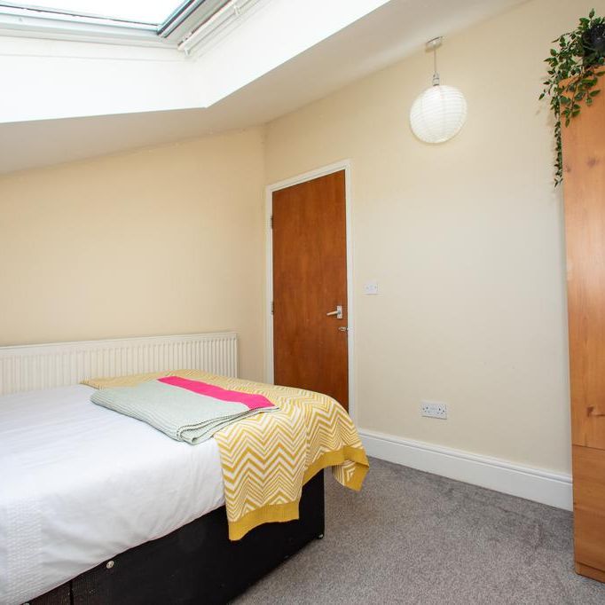3 bedroom apartment to rent - Photo 1