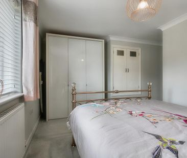 3 bedroom terraced house to rent - Photo 2